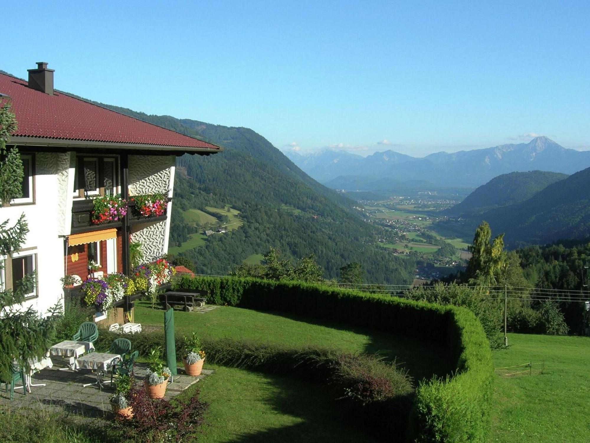 Cozy Apartment In Afritz Am See Near Gerlitzen Ski Area Bagian luar foto