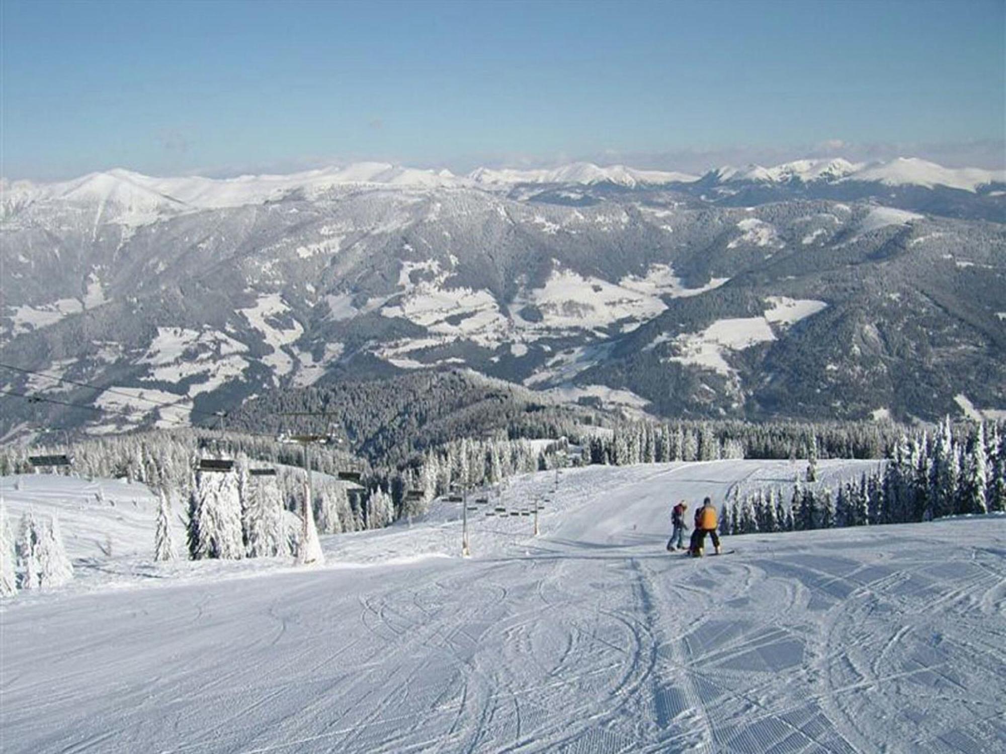 Cozy Apartment In Afritz Am See Near Gerlitzen Ski Area Bagian luar foto