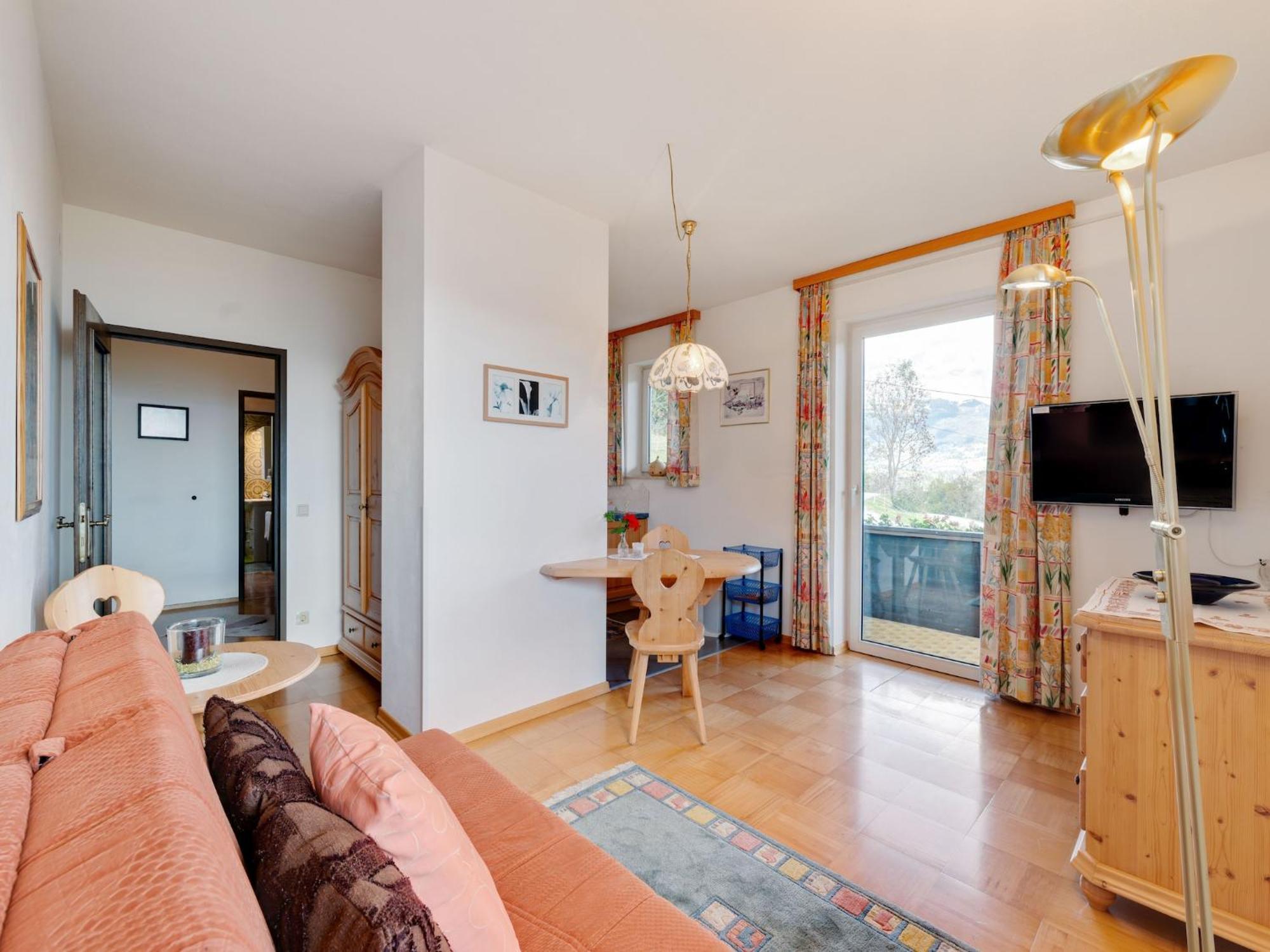 Cozy Apartment In Afritz Am See Near Gerlitzen Ski Area Bagian luar foto