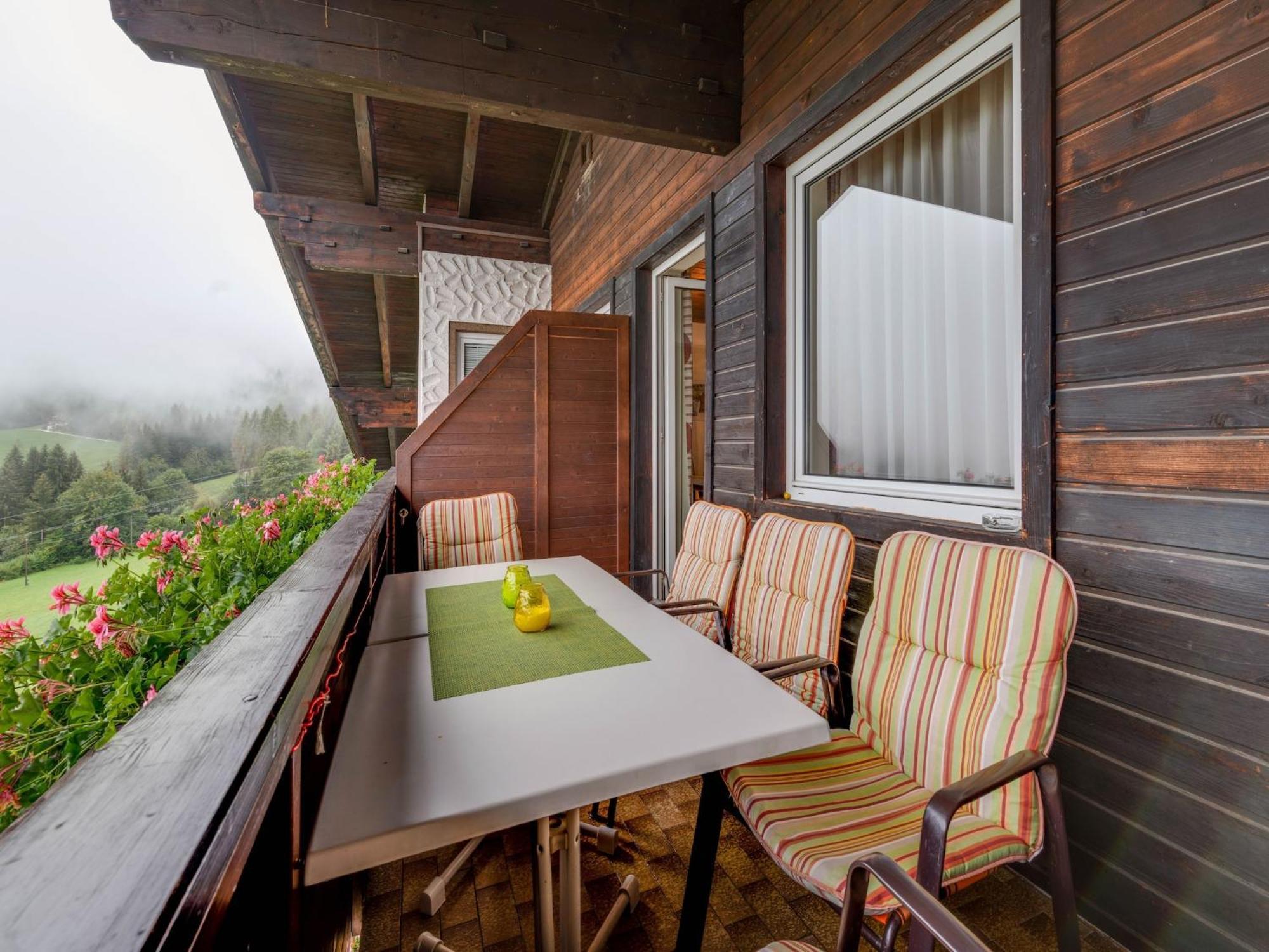 Cozy Apartment In Afritz Am See Near Gerlitzen Ski Area Bagian luar foto
