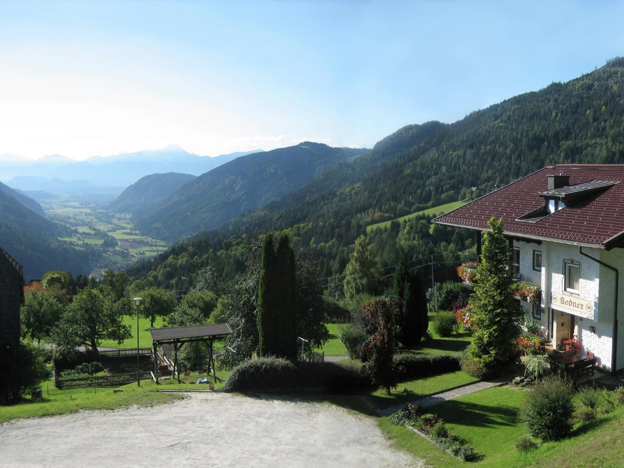 Cozy Apartment In Afritz Am See Near Gerlitzen Ski Area Bagian luar foto