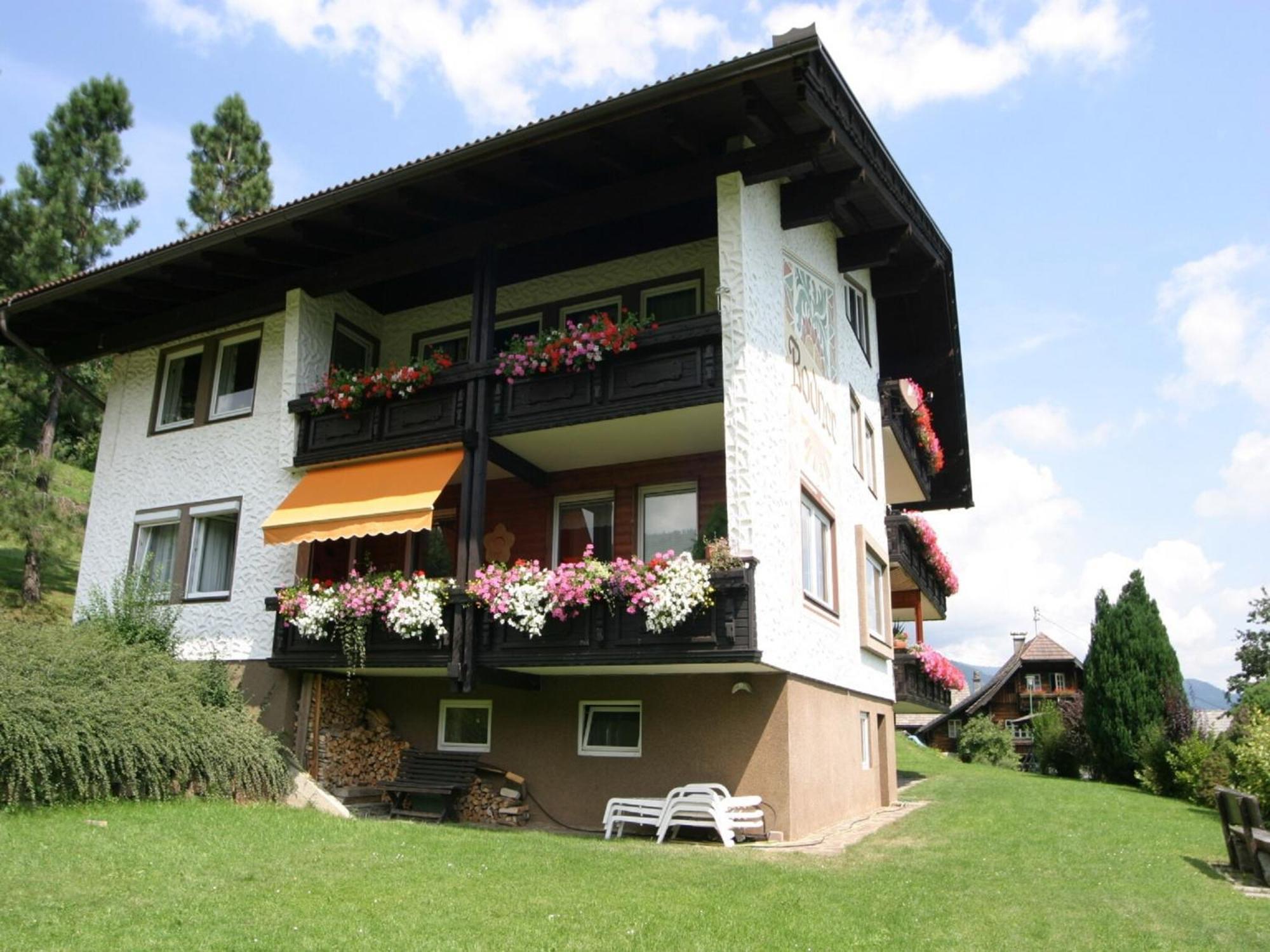 Cozy Apartment In Afritz Am See Near Gerlitzen Ski Area Bagian luar foto