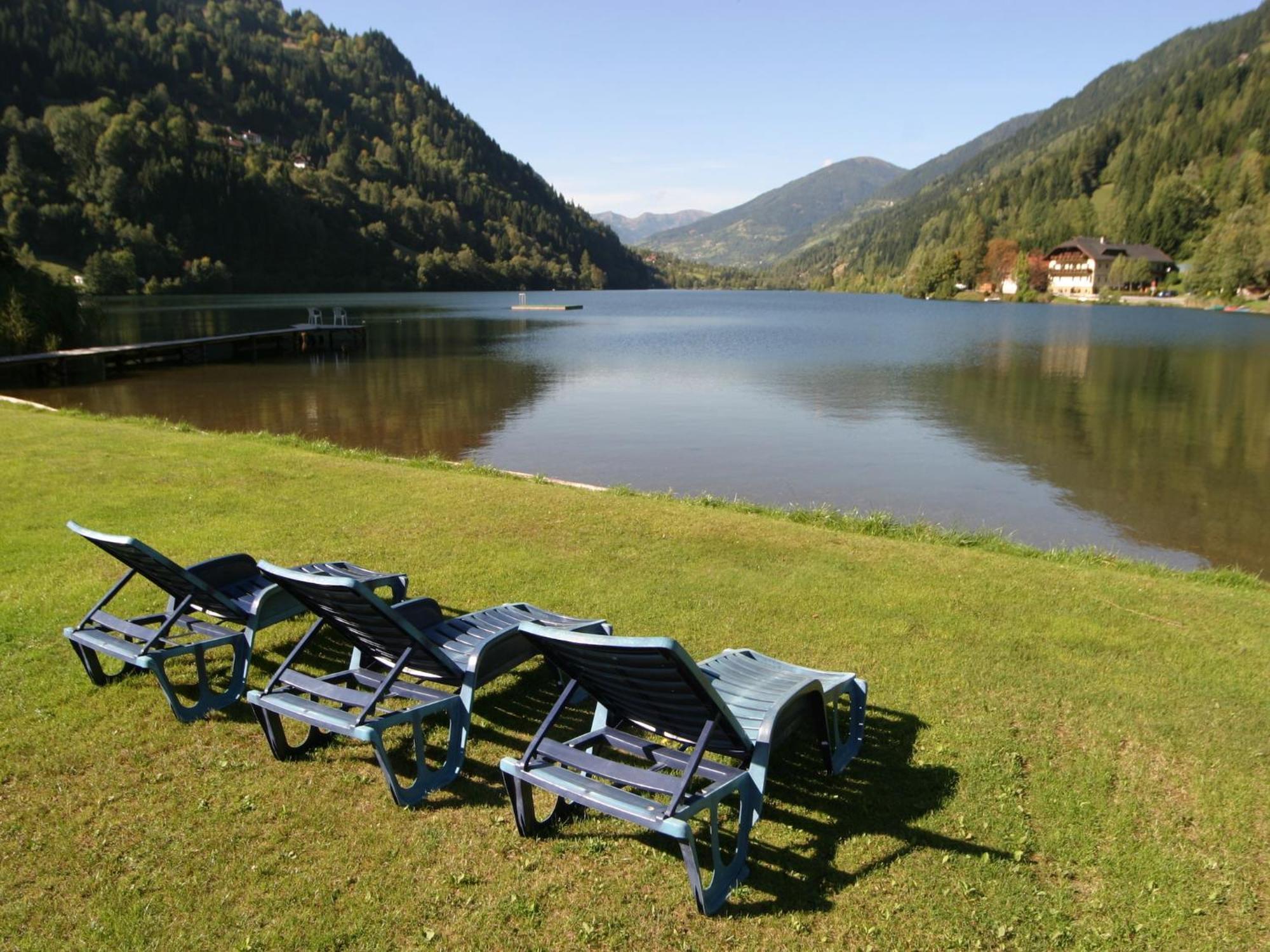 Cozy Apartment In Afritz Am See Near Gerlitzen Ski Area Bagian luar foto